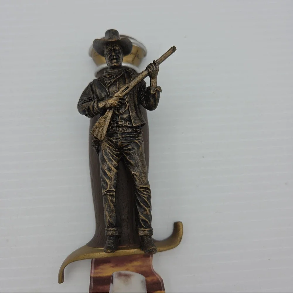 John Wayne Collectable Western Legend Plaque Bradford Exchange